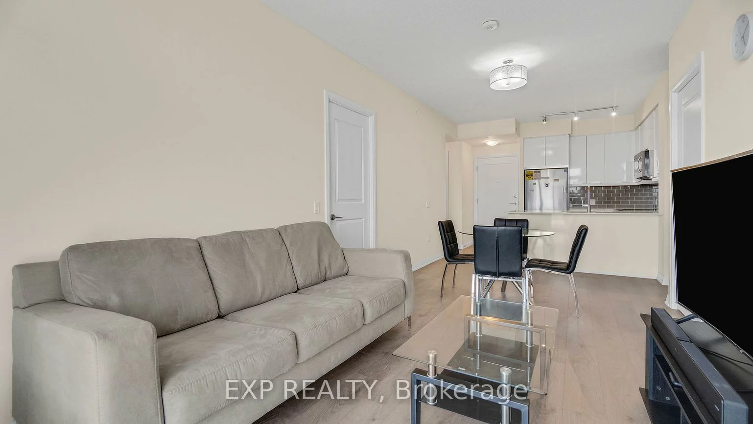 35, Watergarden, Hurontario, Mississauga