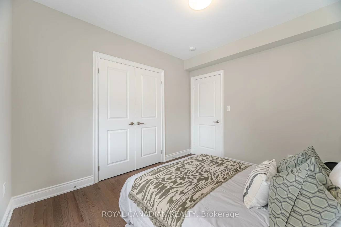50, Lunar, Streetsville, Mississauga
