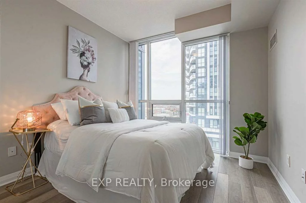 5033, FOUR SPRINGS, Hurontario, Mississauga