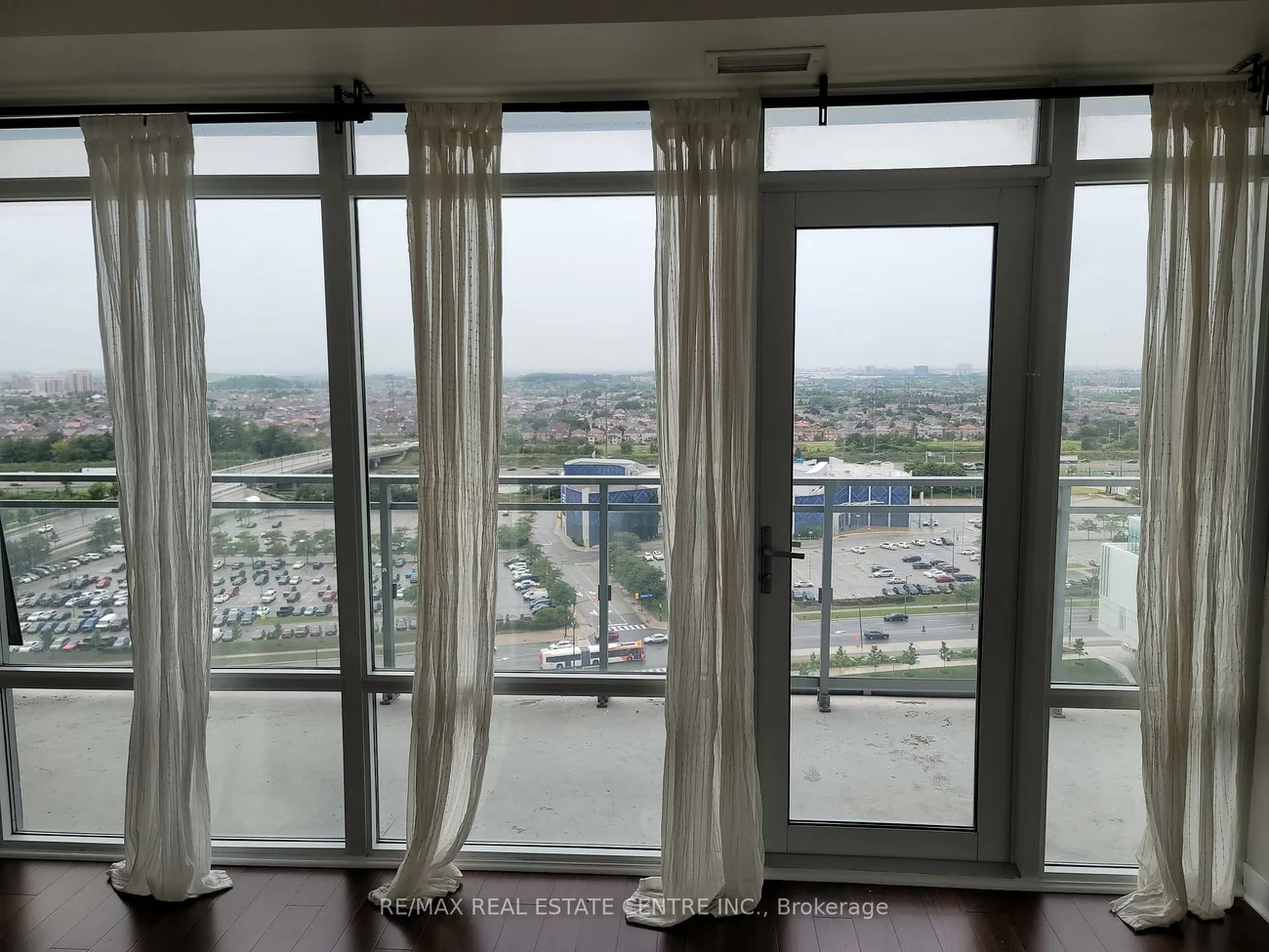 360, Square One, City Centre, Mississauga
