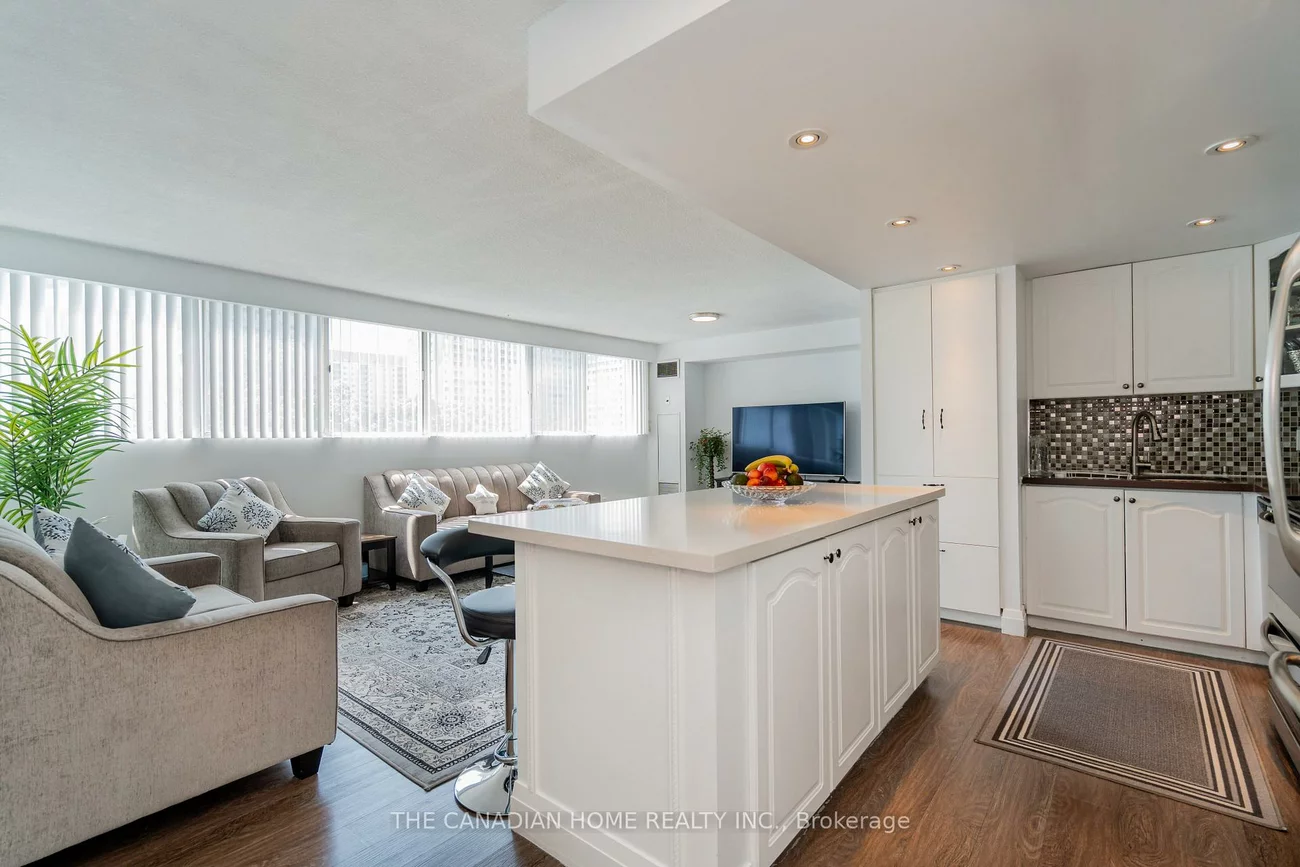 3695, Kaneff, Mississauga Valleys, Mississauga