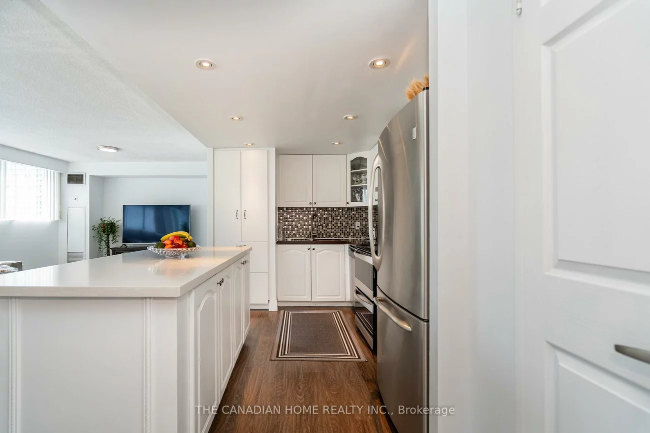 3695, Kaneff, Mississauga Valleys, Mississauga