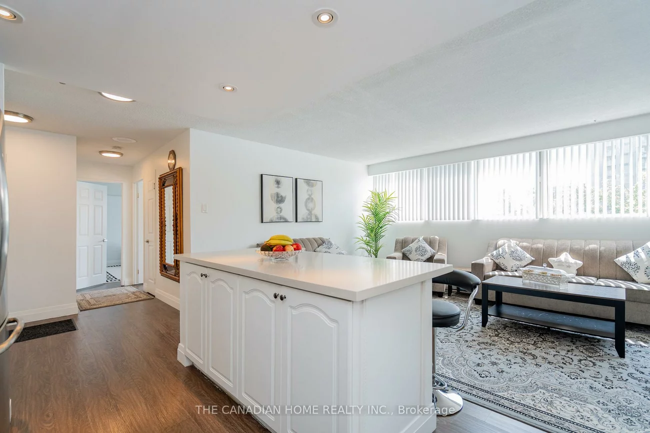 3695, Kaneff, Mississauga Valleys, Mississauga