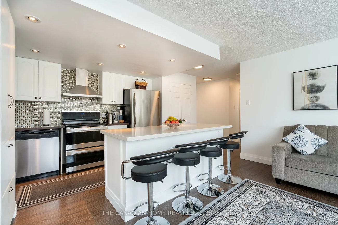 3695, Kaneff, Mississauga Valleys, Mississauga
