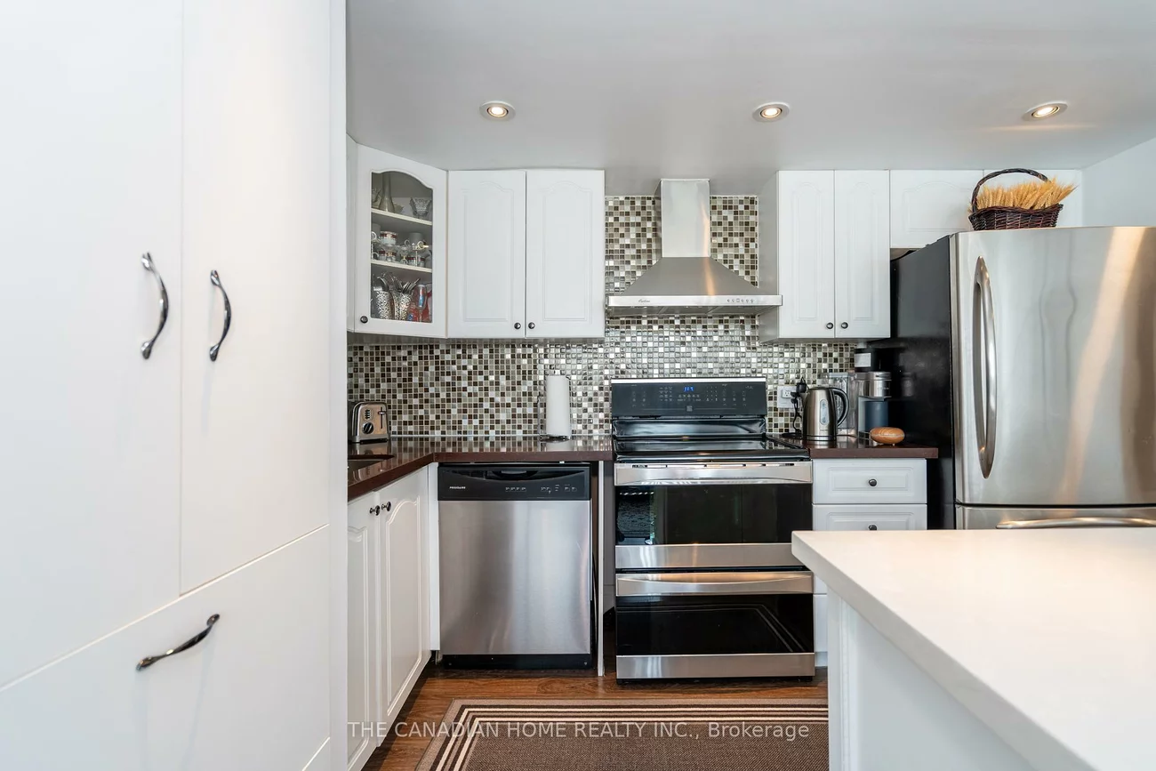3695, Kaneff, Mississauga Valleys, Mississauga