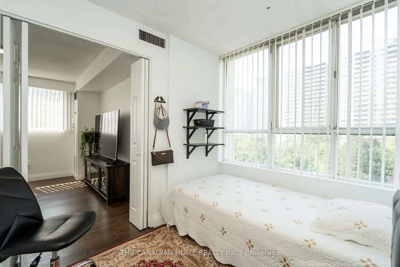 3695, Kaneff, Mississauga Valleys, Mississauga