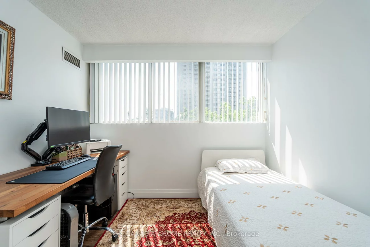 3695, Kaneff, Mississauga Valleys, Mississauga