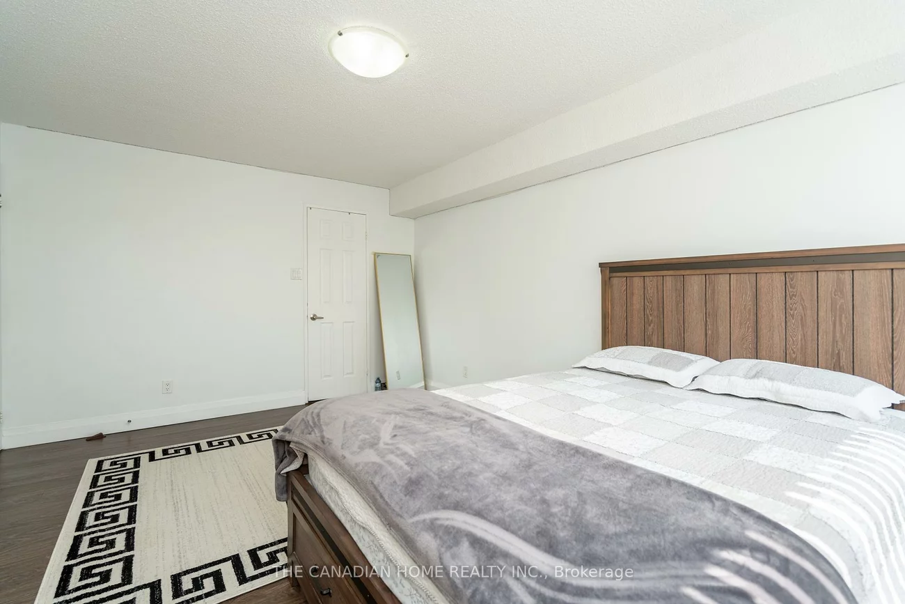 3695, Kaneff, Mississauga Valleys, Mississauga
