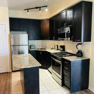 225, Webb, City Centre, Mississauga