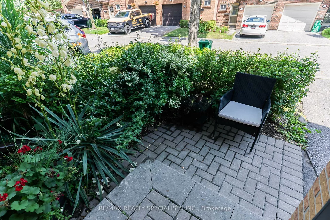 2120, Rathburn, Rathwood, Mississauga