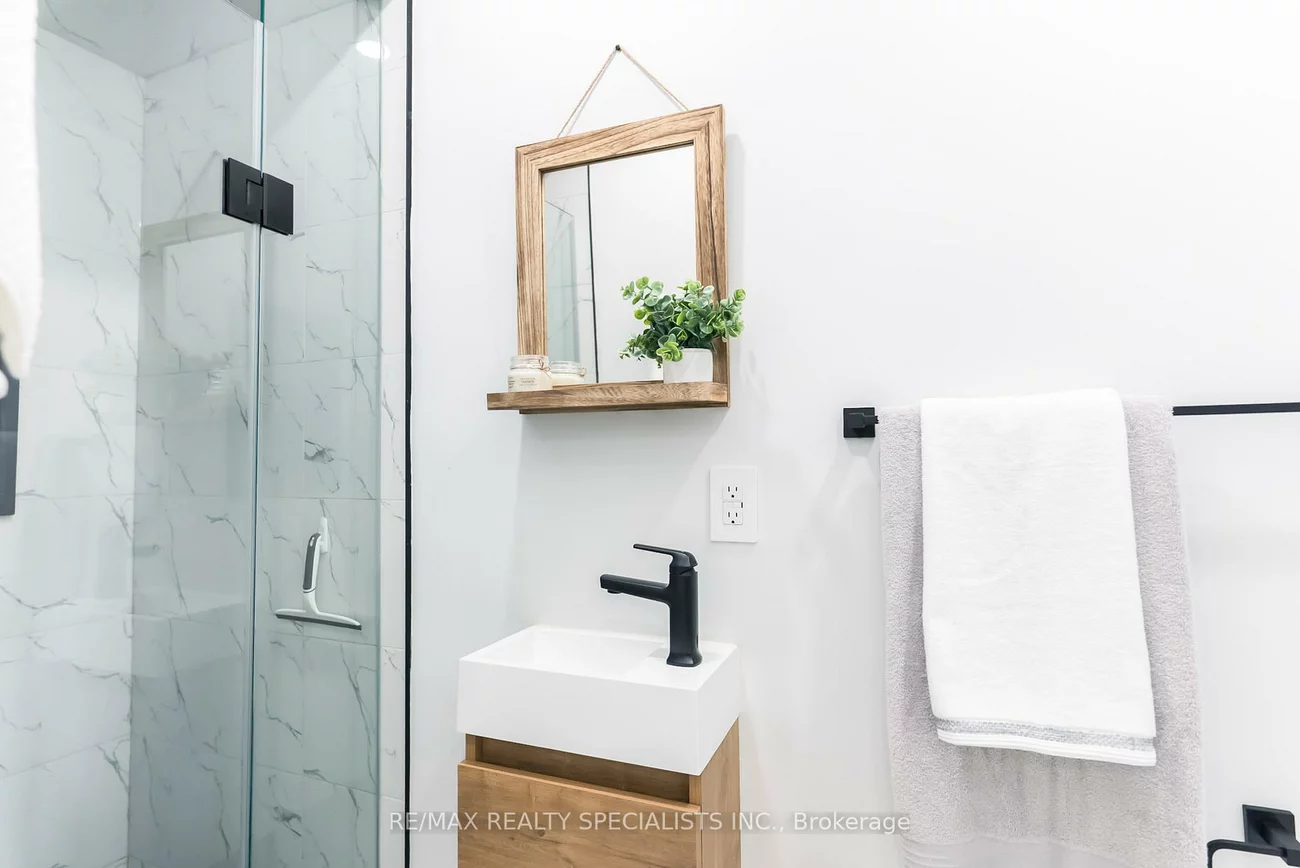 2120, Rathburn, Rathwood, Mississauga