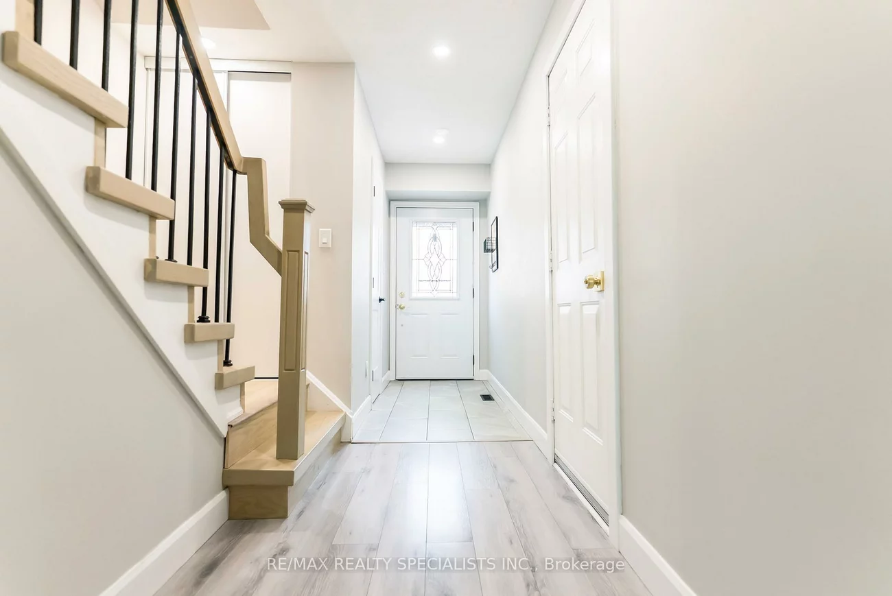 2120, Rathburn, Rathwood, Mississauga