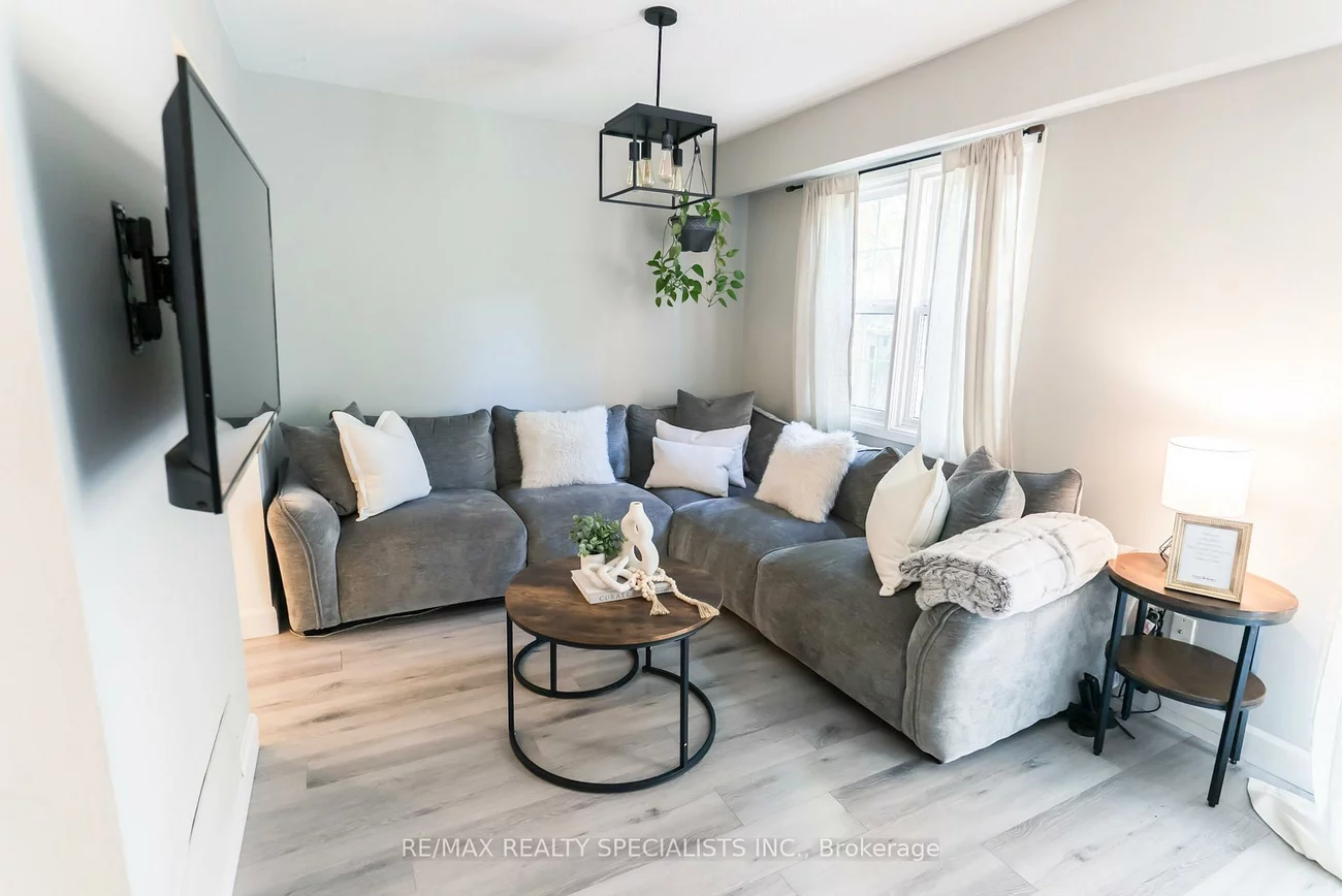 2120, Rathburn, Rathwood, Mississauga