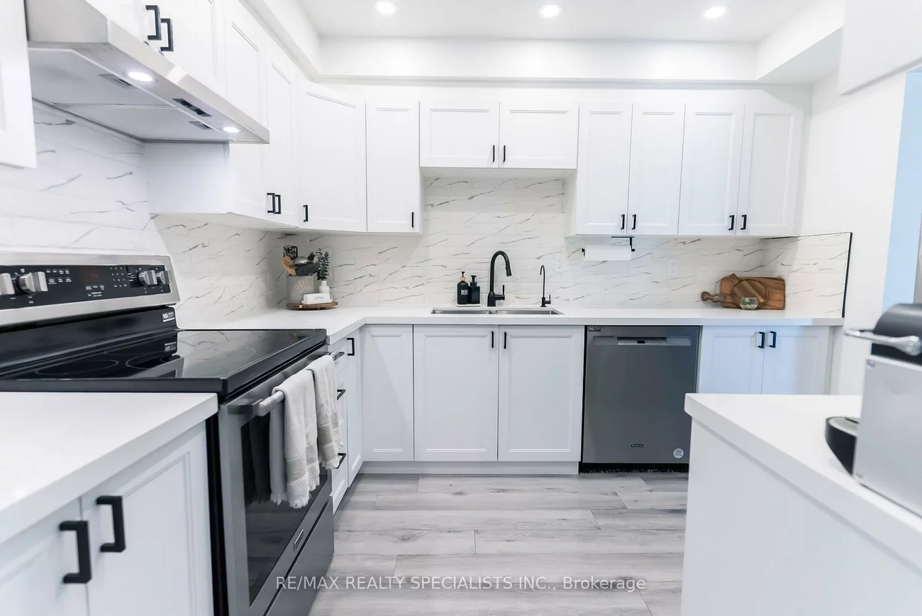 2120, Rathburn, Rathwood, Mississauga