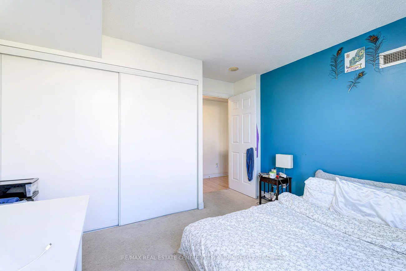 310, Burnhamthorpe, City Centre, Mississauga