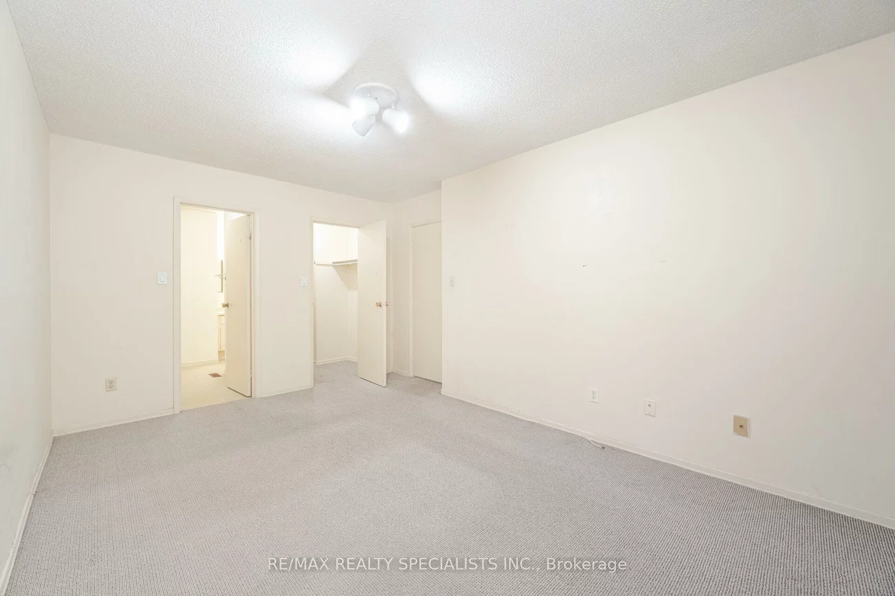 60, Hanson, Fairview, Mississauga