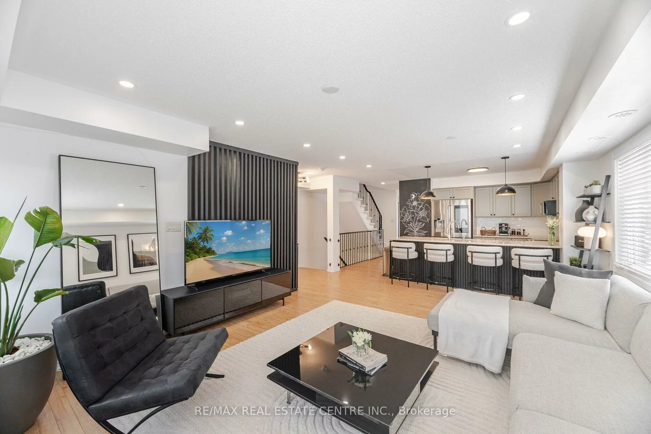 3070, Thomas, Churchill Meadows, Mississauga