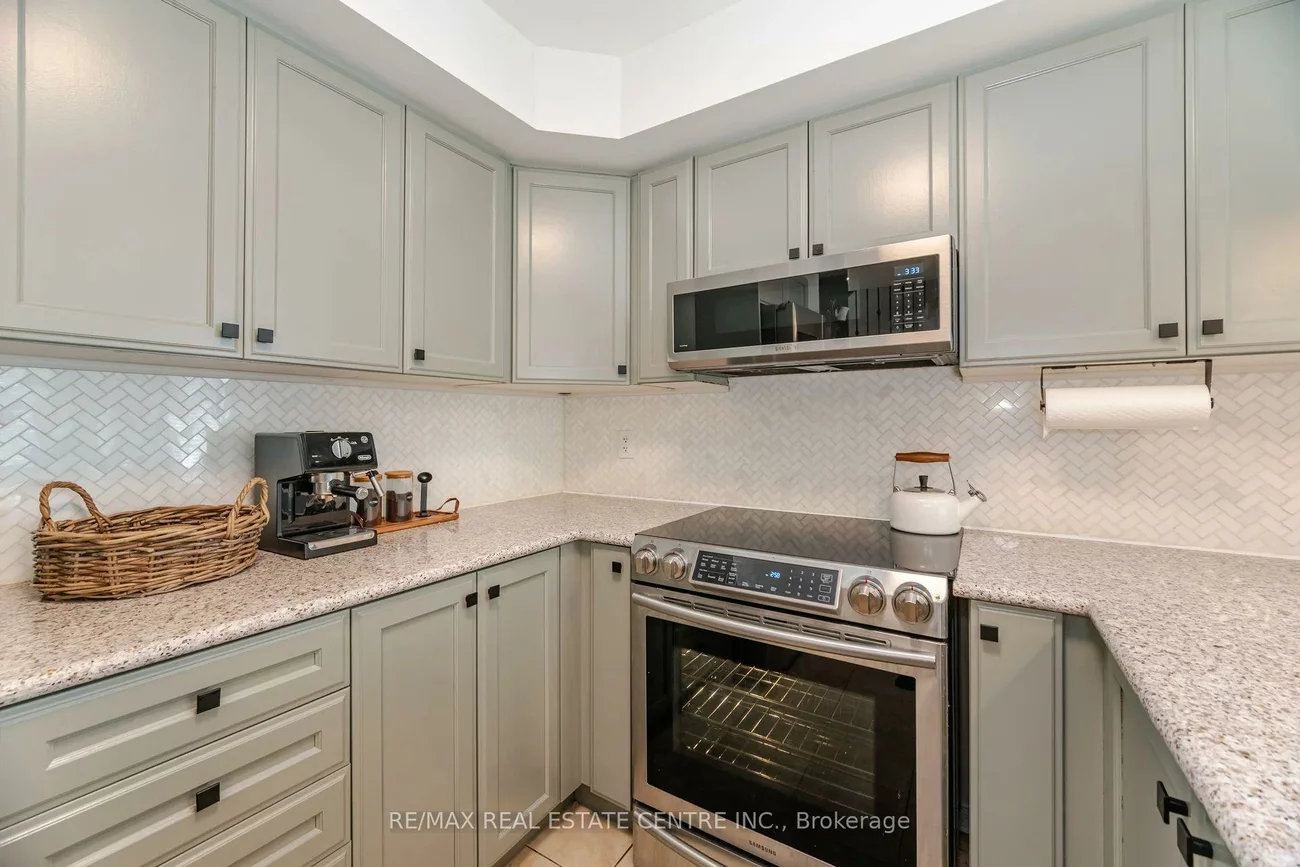 3070, Thomas, Churchill Meadows, Mississauga
