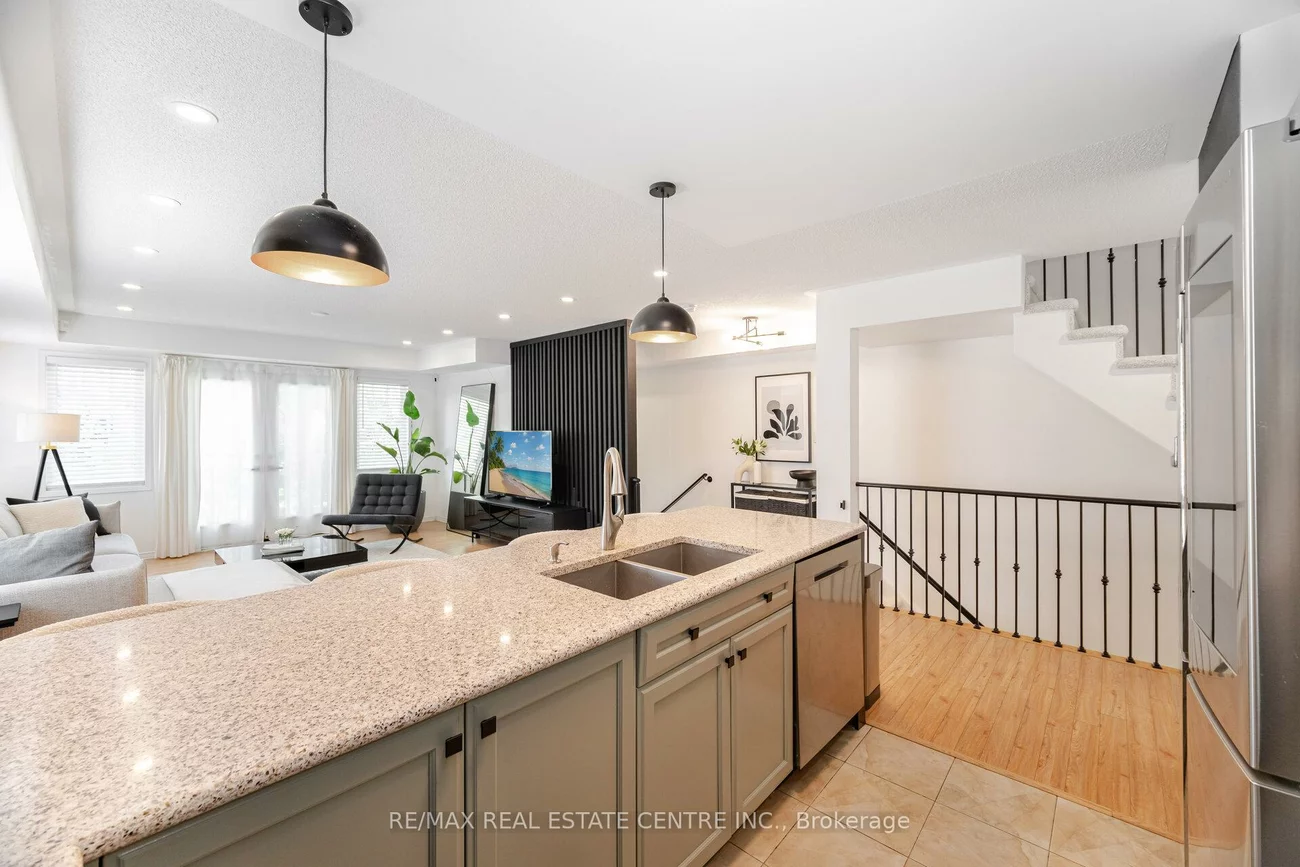 3070, Thomas, Churchill Meadows, Mississauga