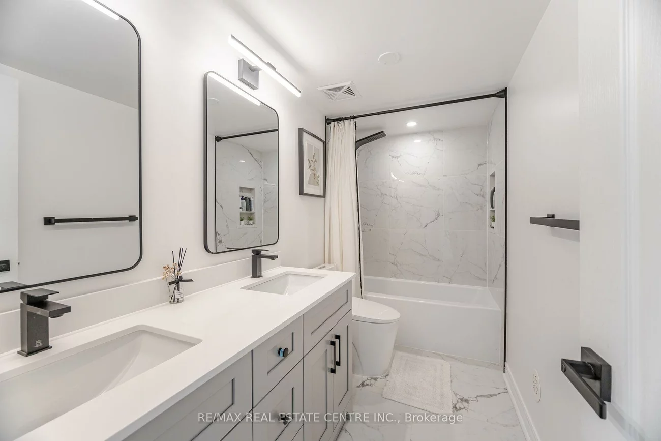 3070, Thomas, Churchill Meadows, Mississauga