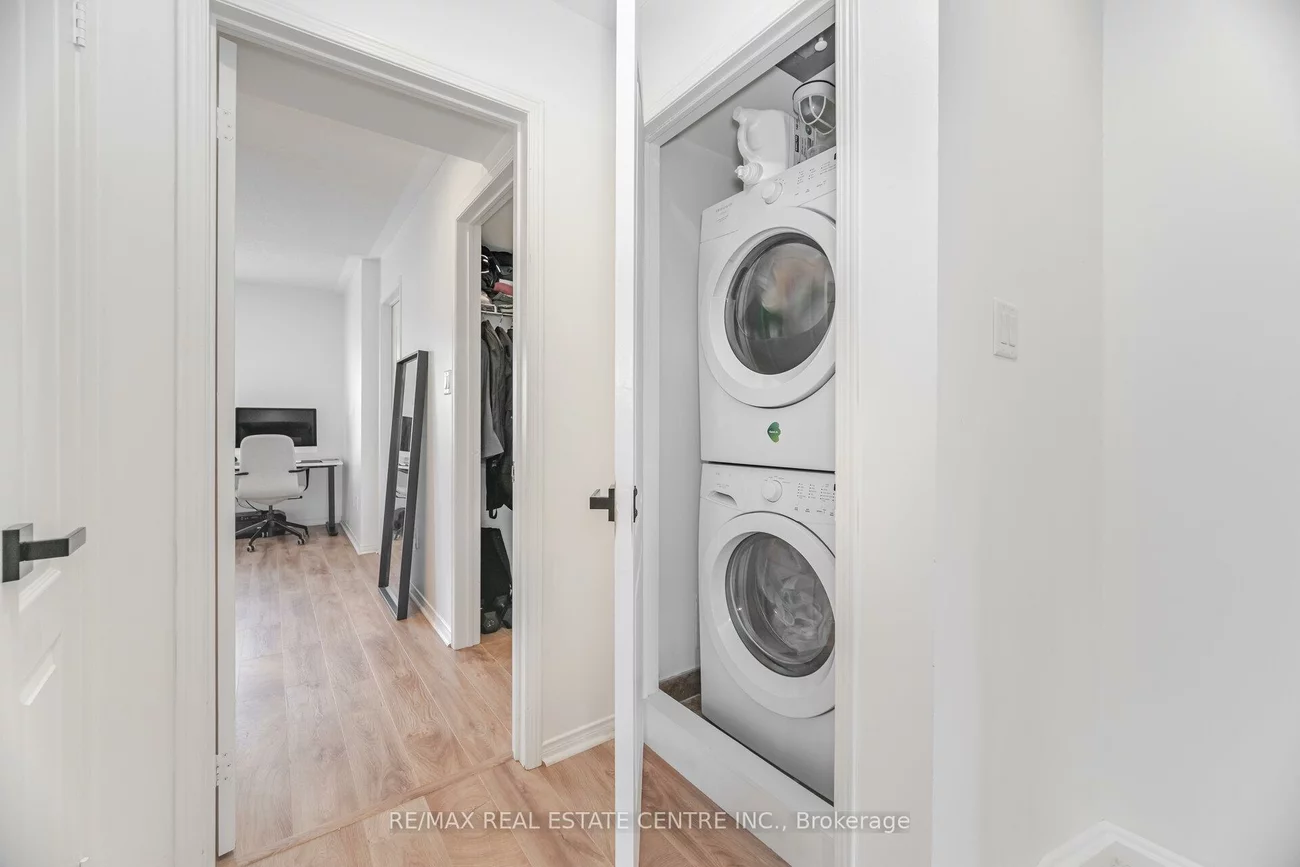 3070, Thomas, Churchill Meadows, Mississauga