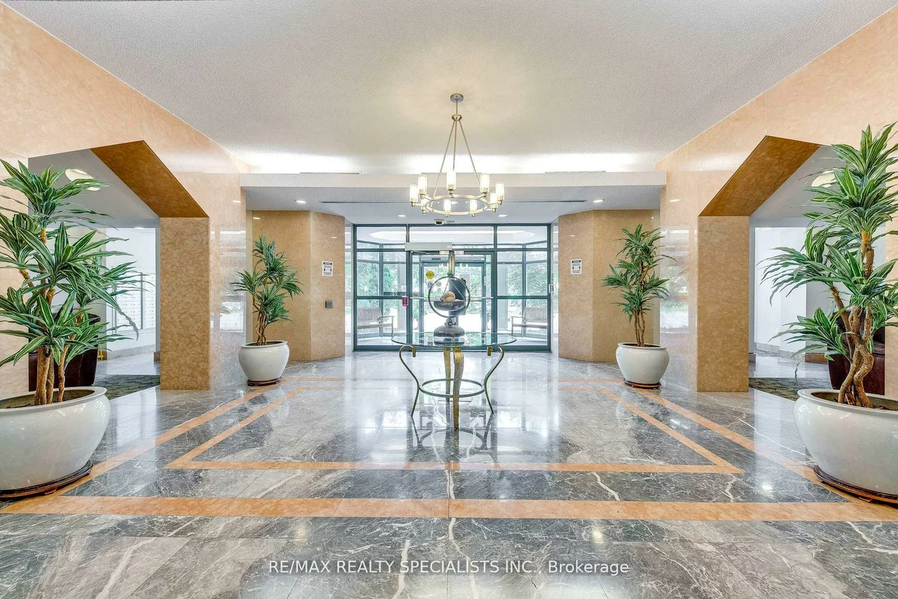 2177, Burnhamthorpe, Erin Mills, Mississauga