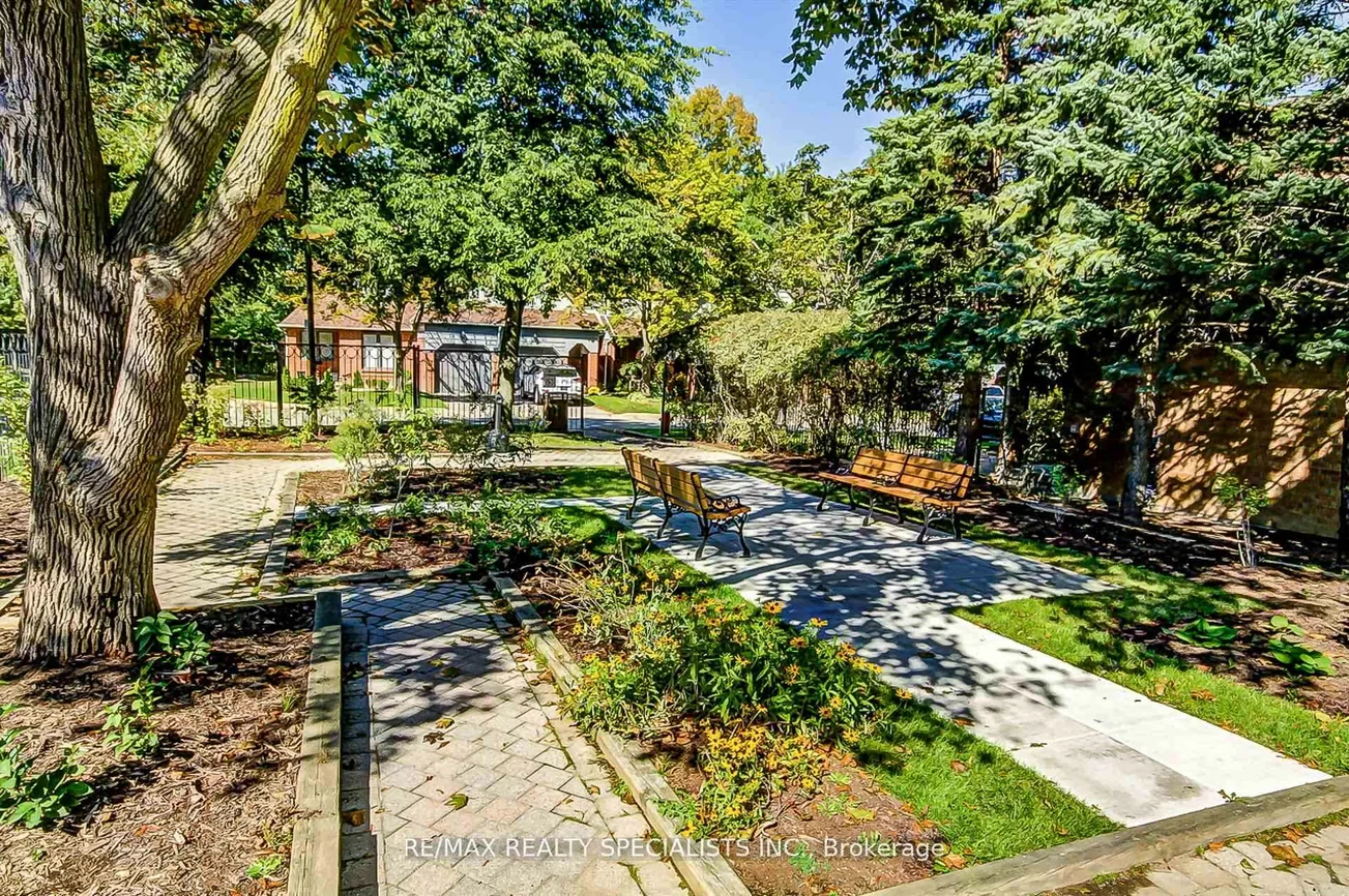 2177, Burnhamthorpe, Erin Mills, Mississauga