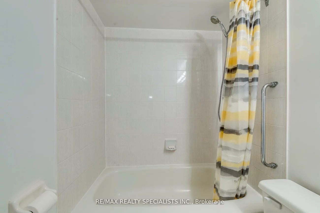2177, Burnhamthorpe, Erin Mills, Mississauga