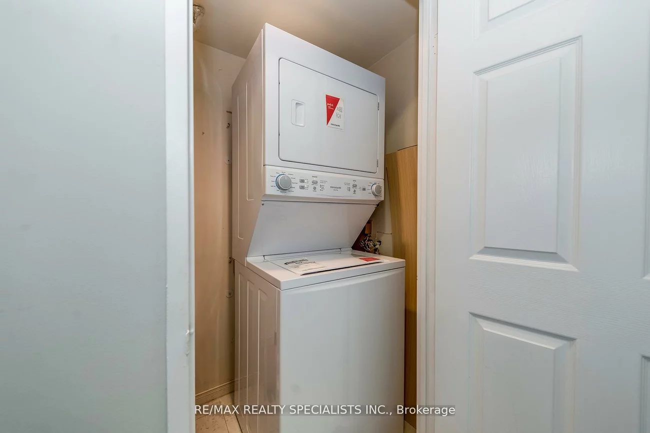 2177, Burnhamthorpe, Erin Mills, Mississauga