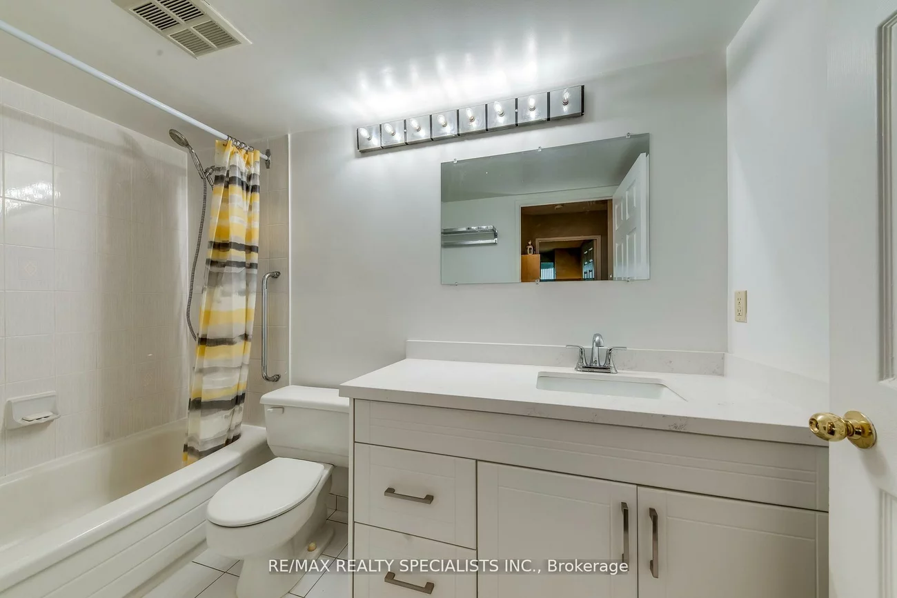 2177, Burnhamthorpe, Erin Mills, Mississauga