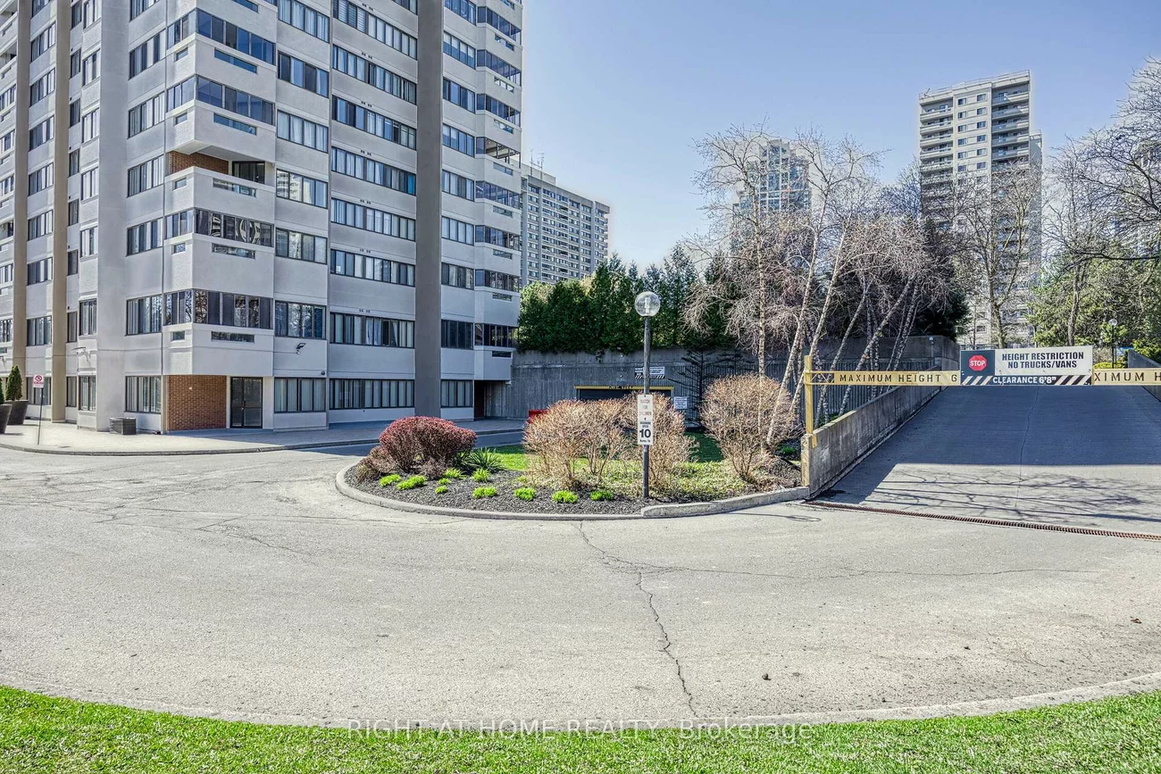 1580, Mississauga, Mississauga Valleys, Mississauga