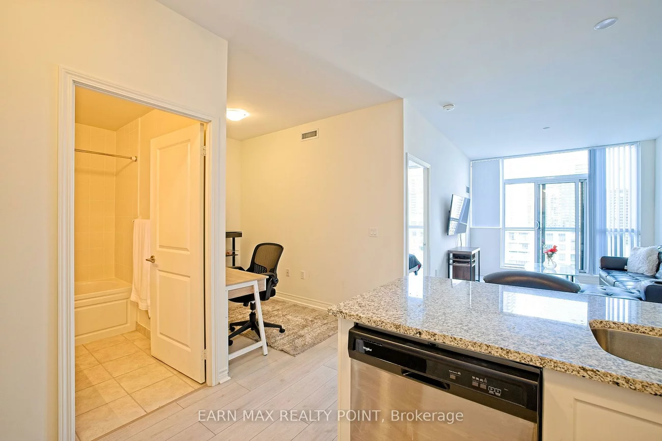 349, Rathburn, City Centre, Mississauga