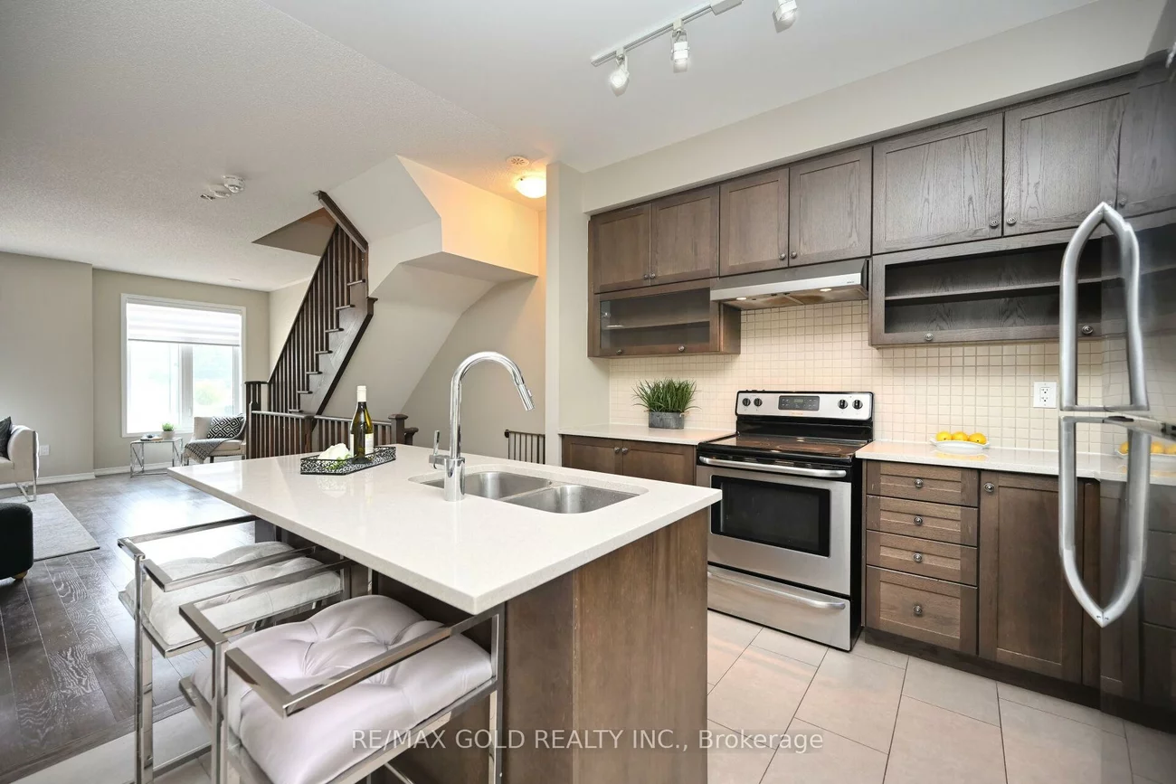 436, Ladycroft, Cooksville, Mississauga