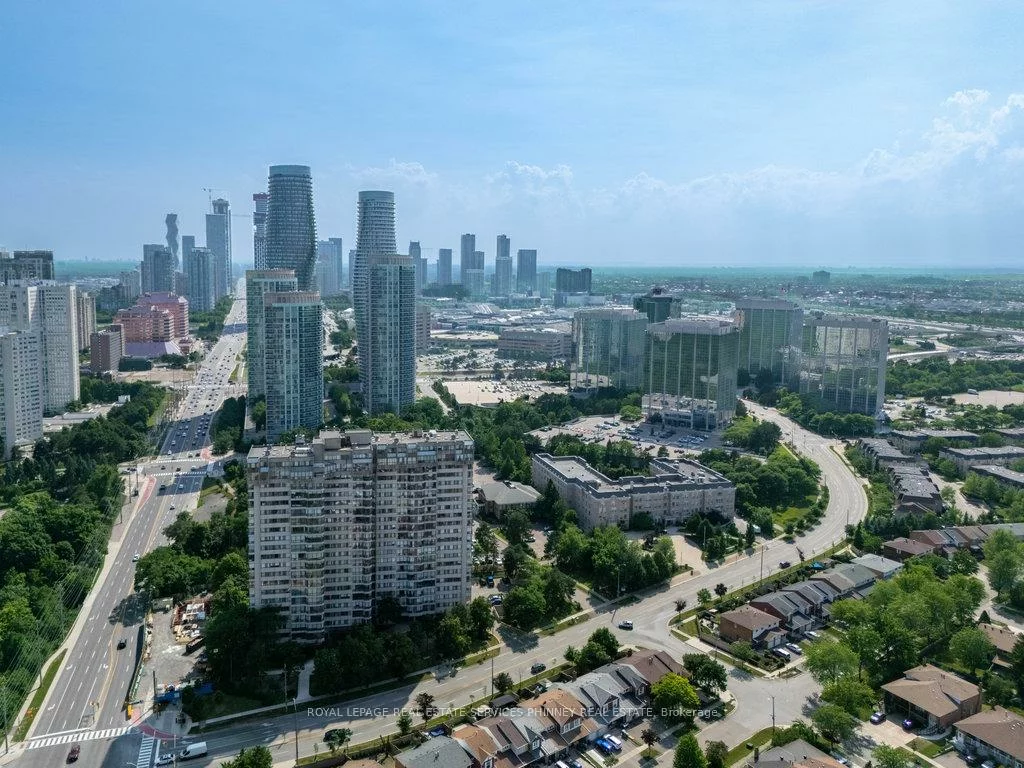 1320, Mississauga Valley, Mississauga Valleys, Mississauga