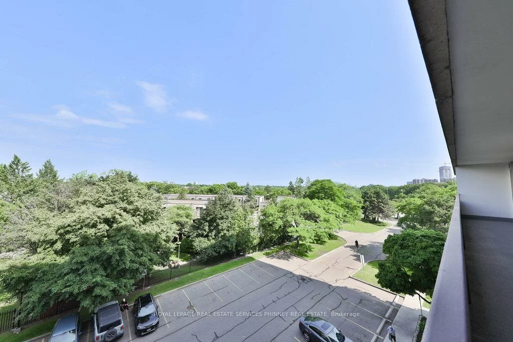 1320, Mississauga Valley, Mississauga Valleys, Mississauga