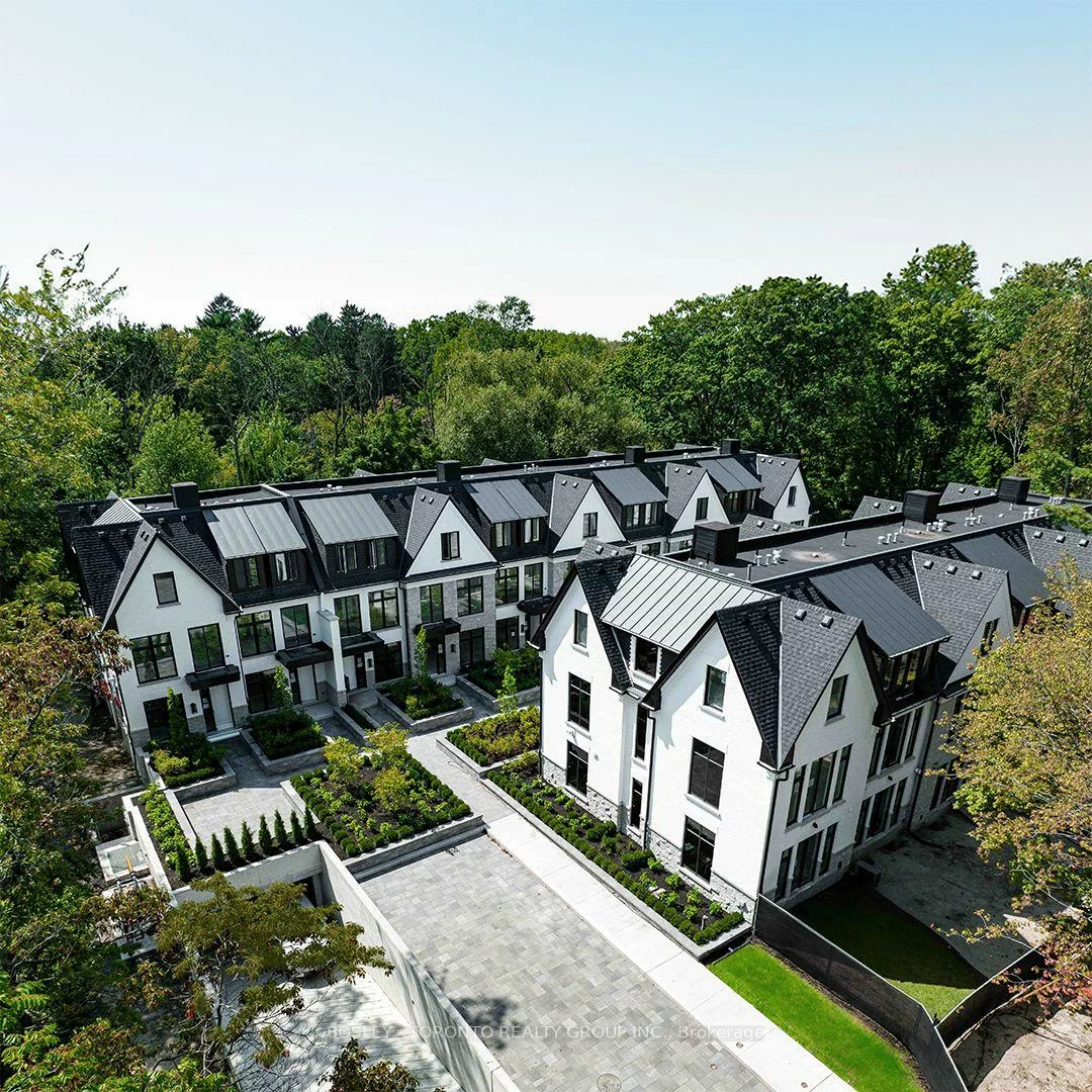 1138, Mona, Mineola, Mississauga