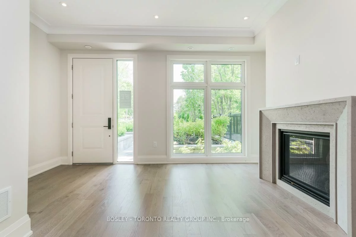 1138, Mona, Mineola, Mississauga