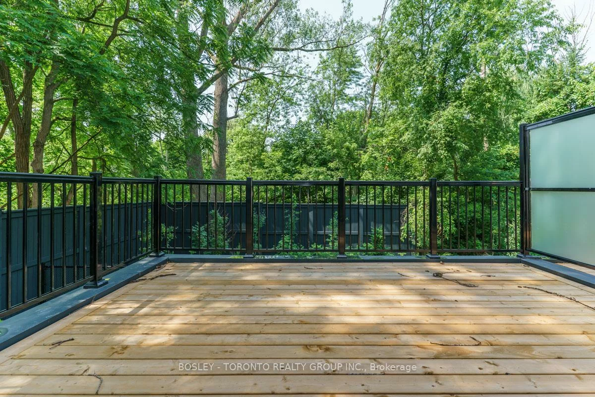 1138, Mona, Mineola, Mississauga