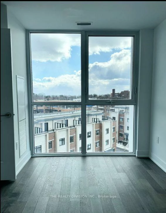 1063, Douglas McCurdy, Lakeview, Mississauga