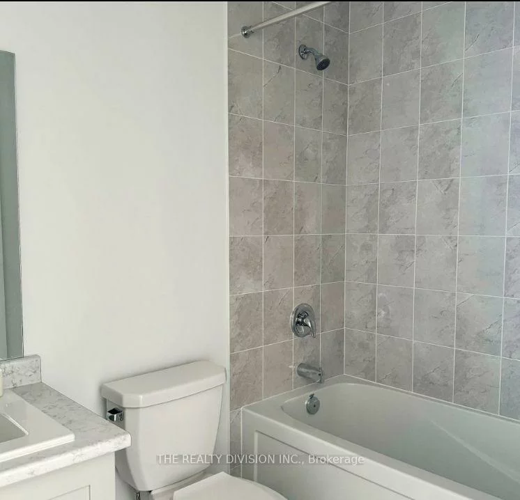 1063, Douglas McCurdy, Lakeview, Mississauga