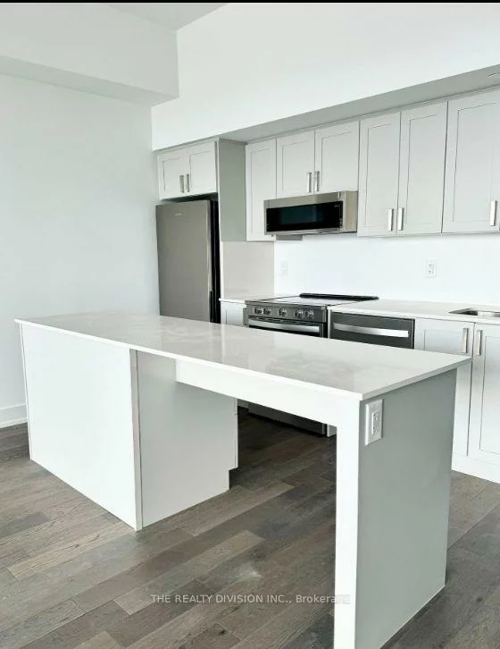 1063, Douglas McCurdy, Lakeview, Mississauga