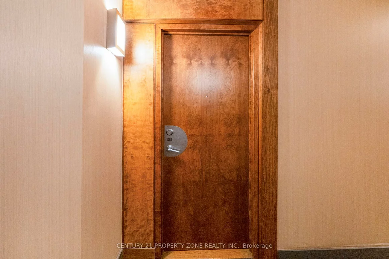 3880, Duke Of York, City Centre, Mississauga