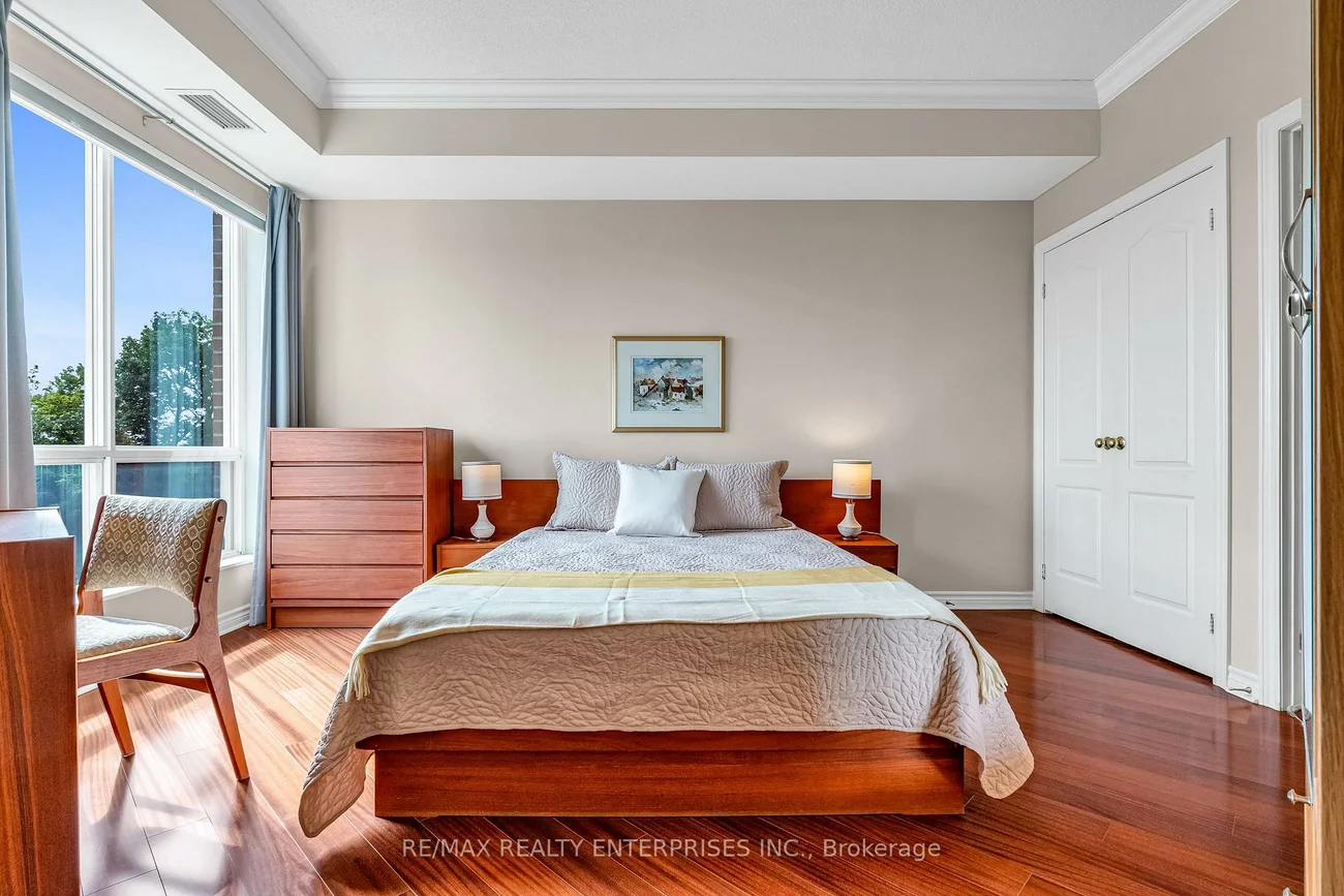 483, Faith, Hurontario, Mississauga