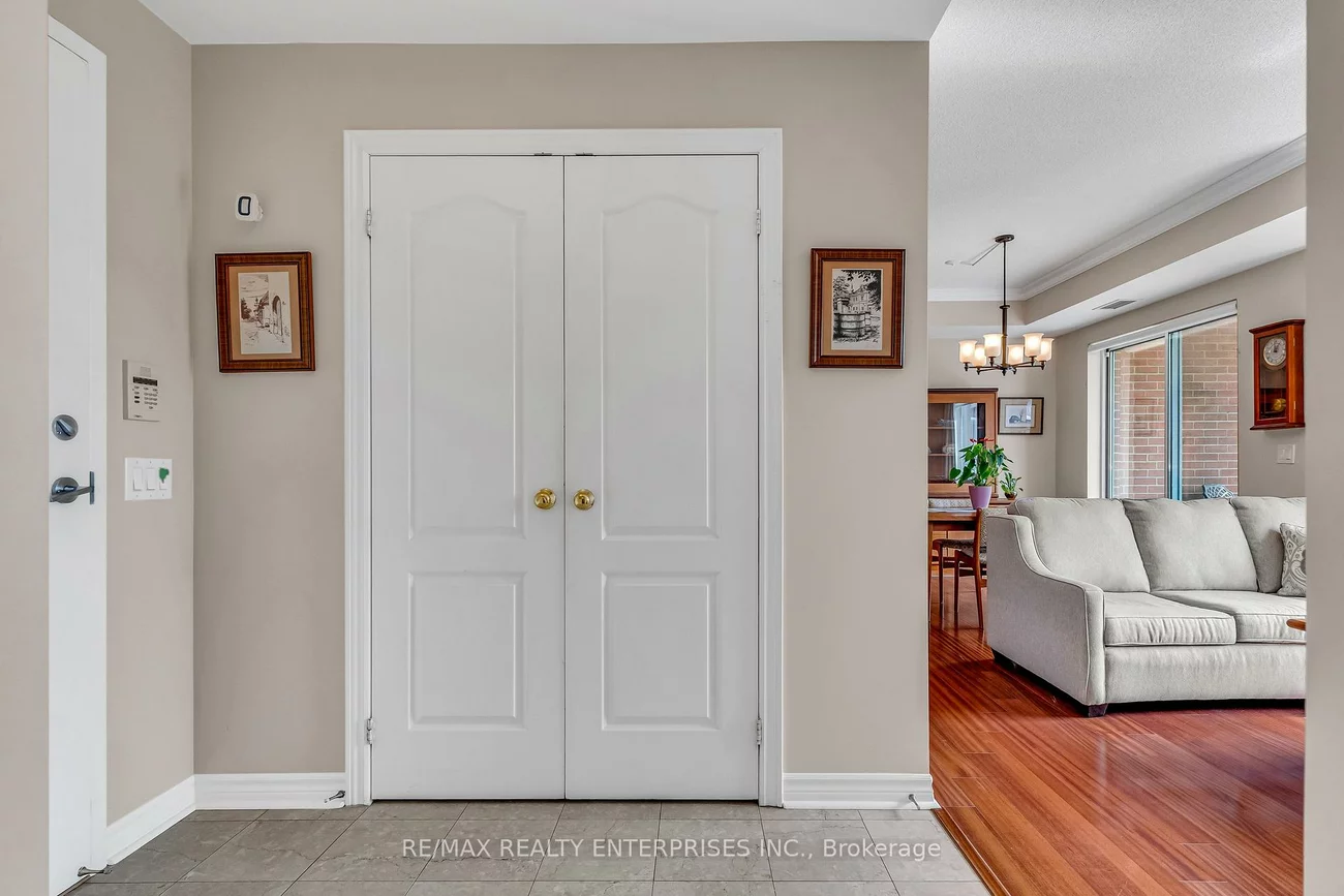 483, Faith, Hurontario, Mississauga
