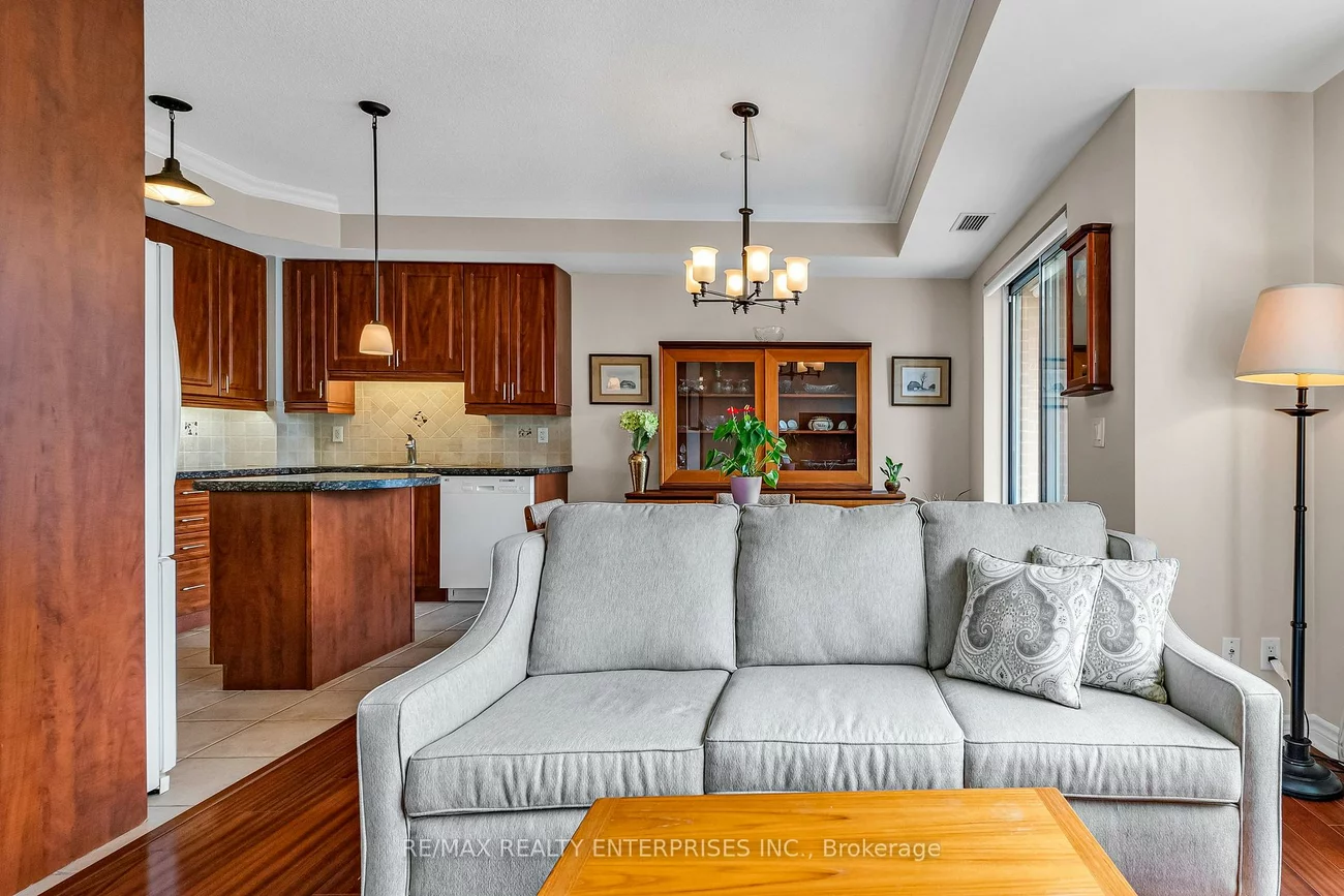 483, Faith, Hurontario, Mississauga