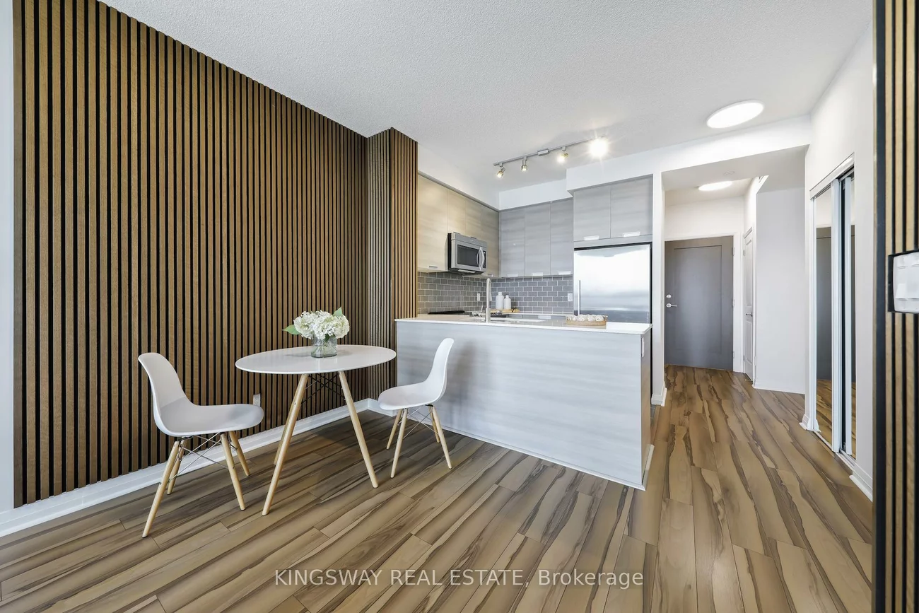 55, Eglinton, Hurontario, Mississauga