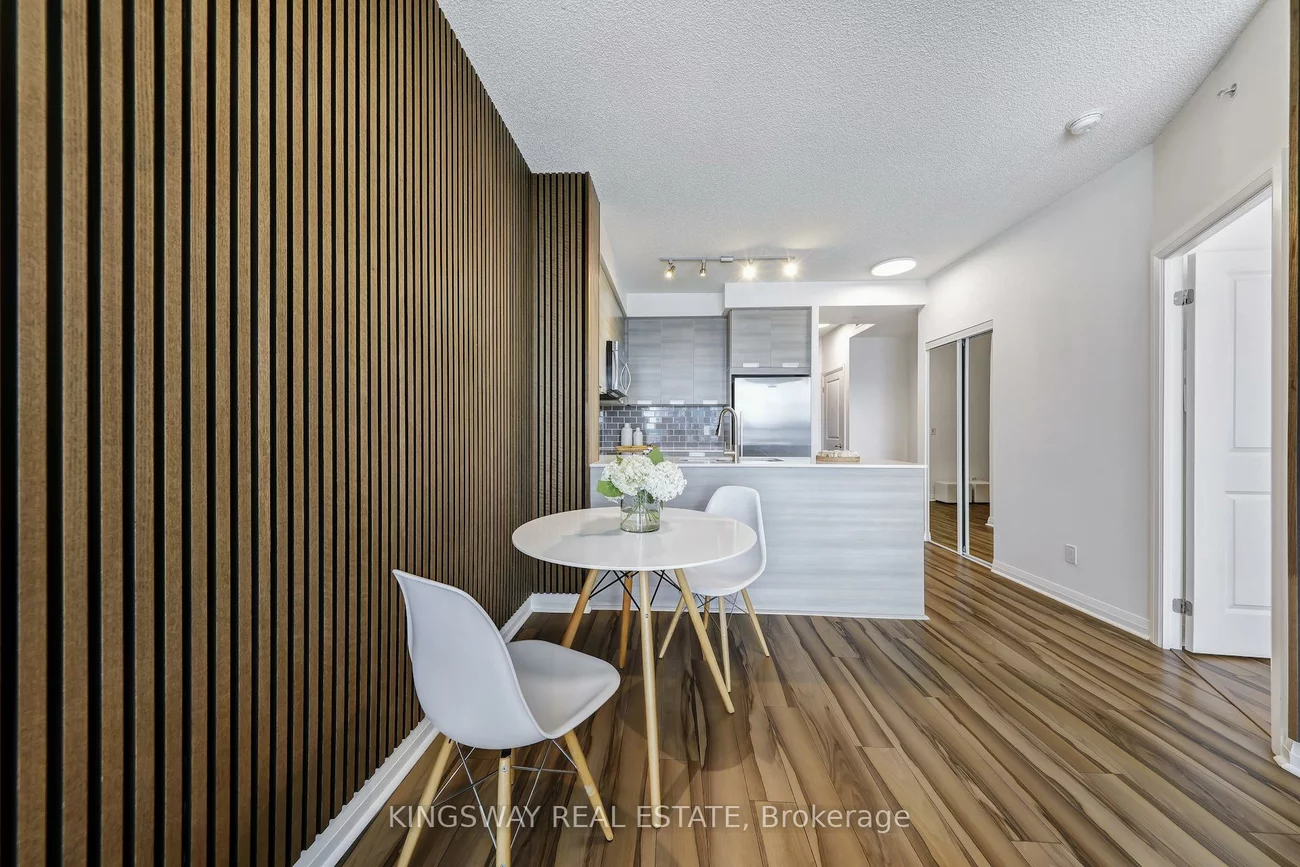 55, Eglinton, Hurontario, Mississauga