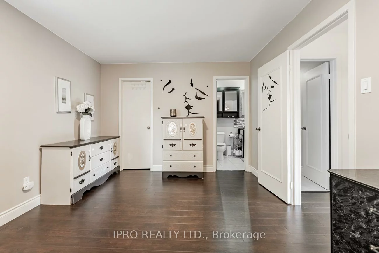 345, Meadows, Rathwood, Mississauga