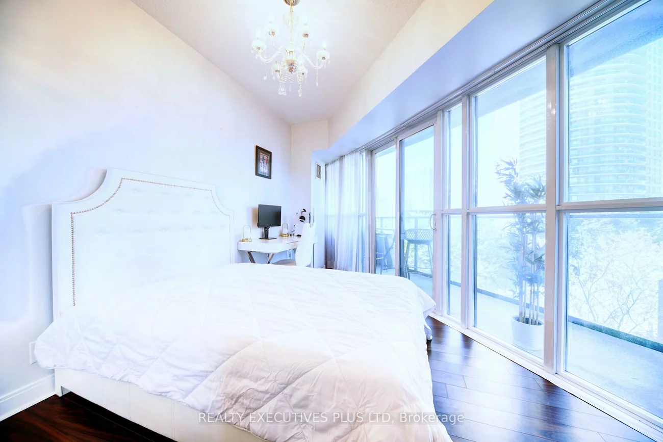 60, Absolute, City Centre, Mississauga