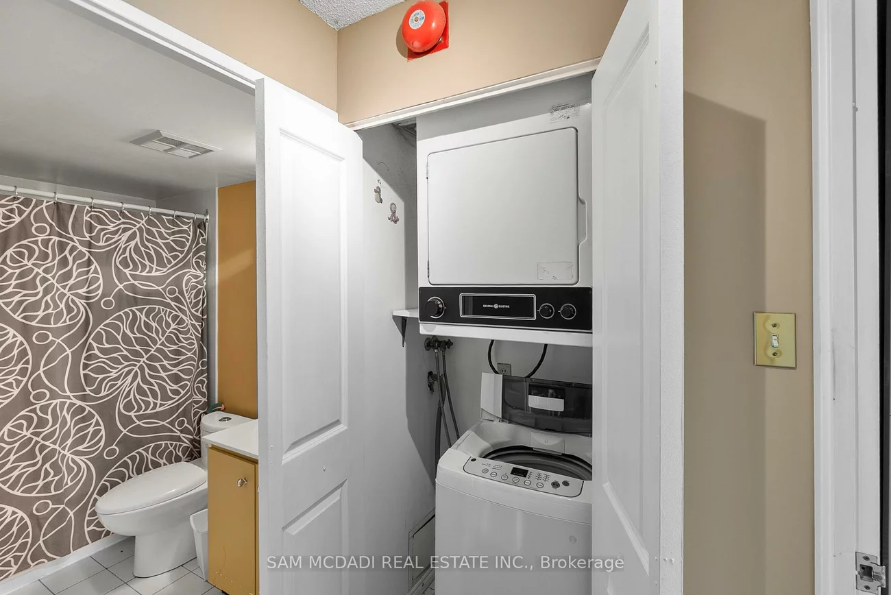 4879, Kimbermount, Central Erin Mills, Mississauga